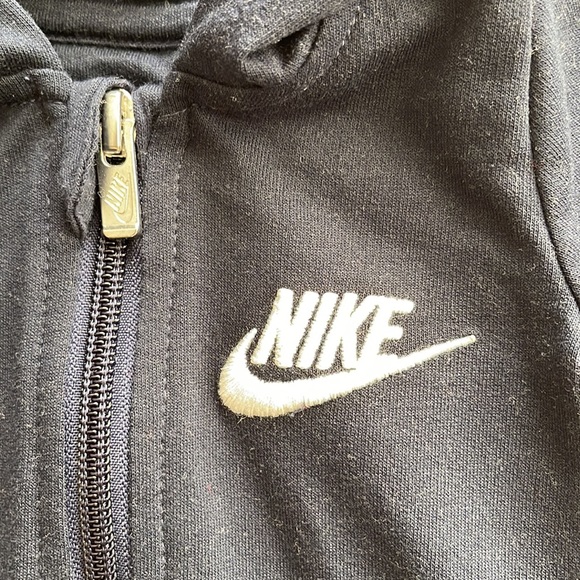 Nike coverall - Picture 3 of 3